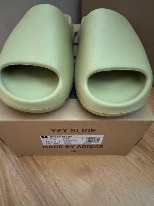 Klapki Adidas Yeezy slide resin 43