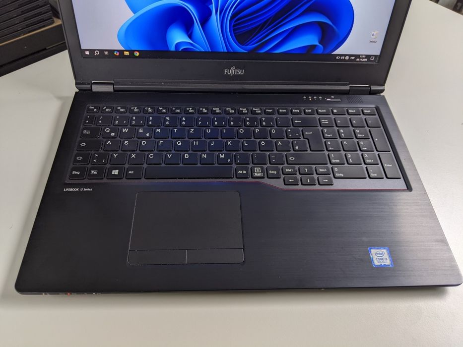 Ноутбук Fujitsu Lifebook U759 15.6 intel i3 8154 4.0Ghz    8Gb/256Gb