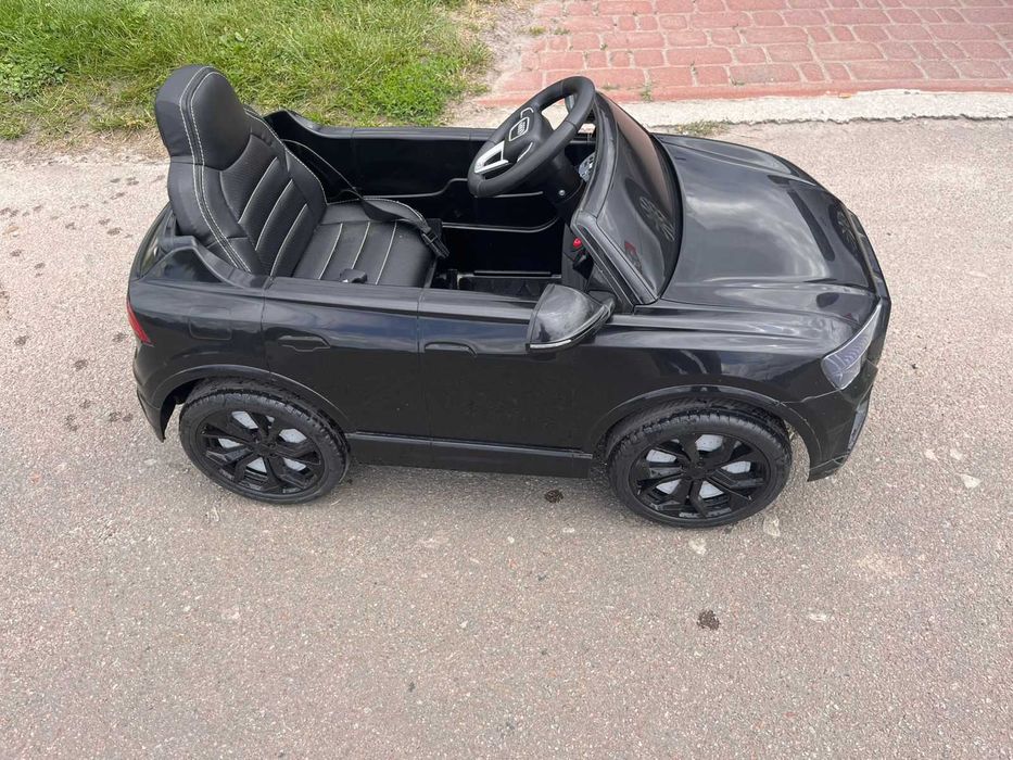 Дитячий автомобіль