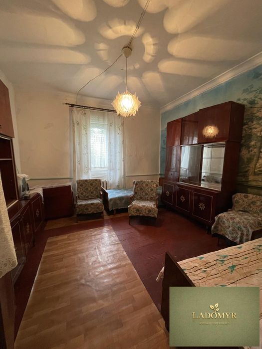 Продаж / Квартира / Героїв Майдану, Острог