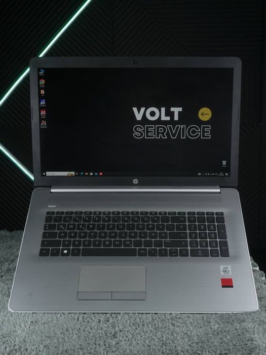 HP 470 G7 17.3" i7-10gen 8GB RAM 256GB SSD Radeon R7 M440