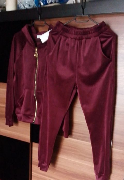 Dres welurowy nowy z  metkami butik