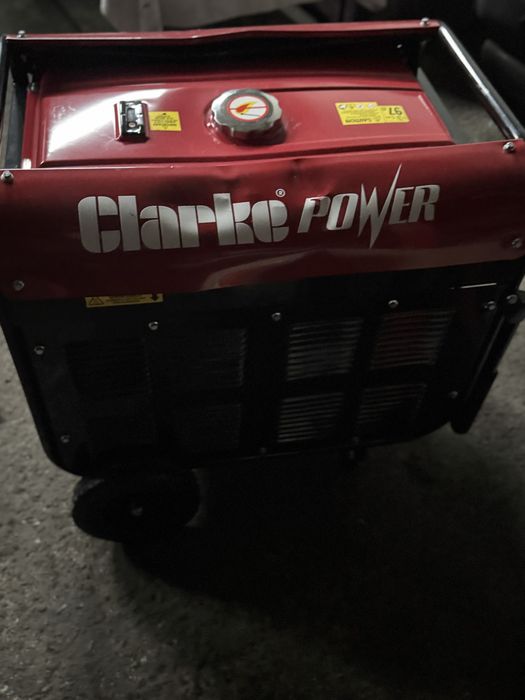 Продам генератор Clarke power  5.5