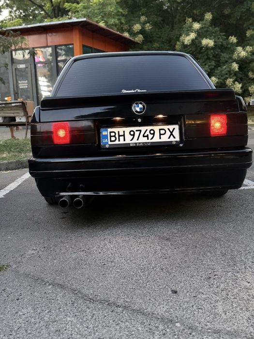 Bmw E30 1987 год