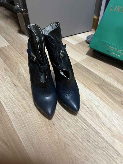 Продам женские ботильоны