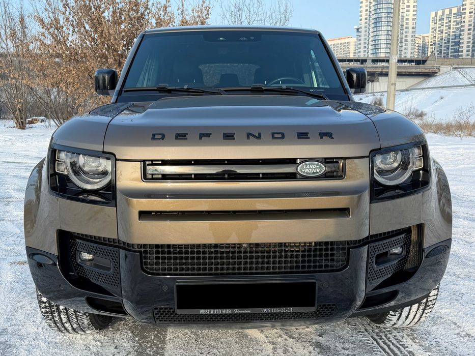 Land Rover Defender D300 X-Dynamic