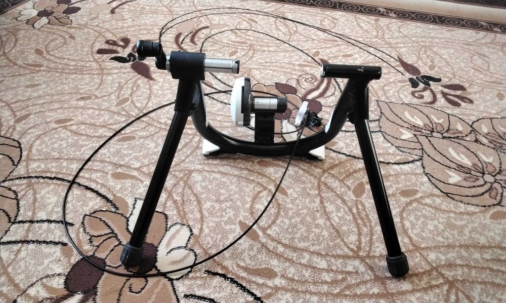 Трейнер Minoura MagTurbo B60 велостанок велотренажер