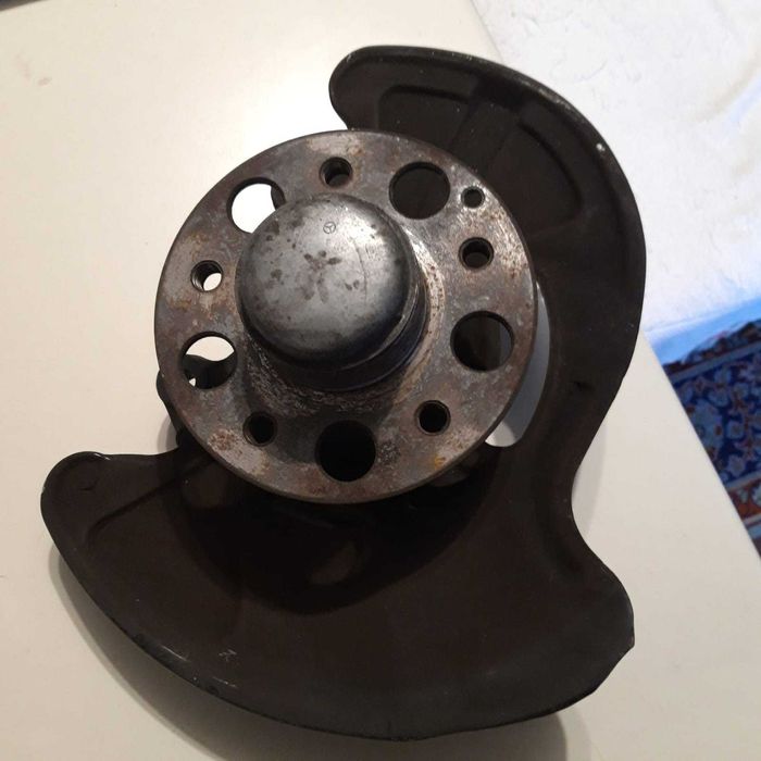 Peças Mercedes CLS  W219 | Suporte de radiador | Manga de eixo