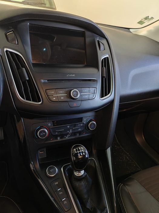 Ford focus Titanium ST 1.0 125cv GPL