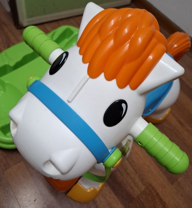 Cavalo de baloiço Feber