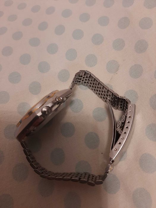 часы Ориент с хрустальным стеклом