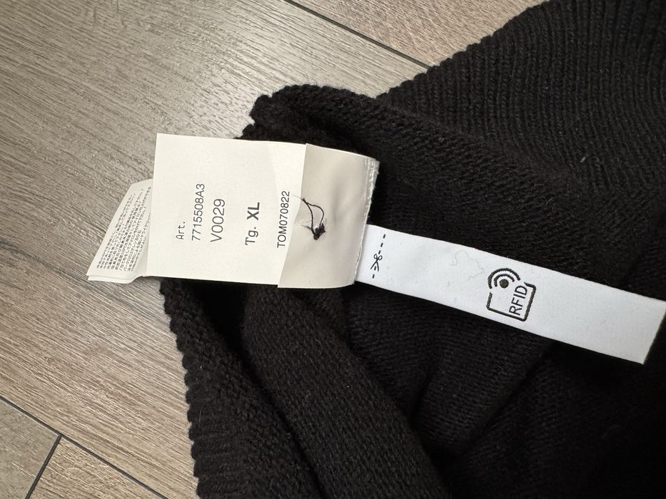 Продам свитер Stone Island