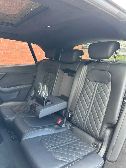 Samochód do ślubu WYNAJEM/AUDI SQ8/435KM/sport w eleganckim wydaniu