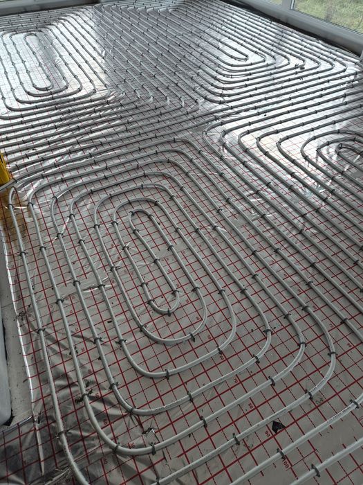 Duży funkcjonalny dom.Sypialnia z łazienką i garderobą+3 pokoje