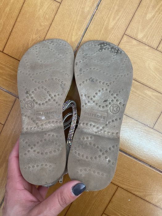 Sandalia menina usado