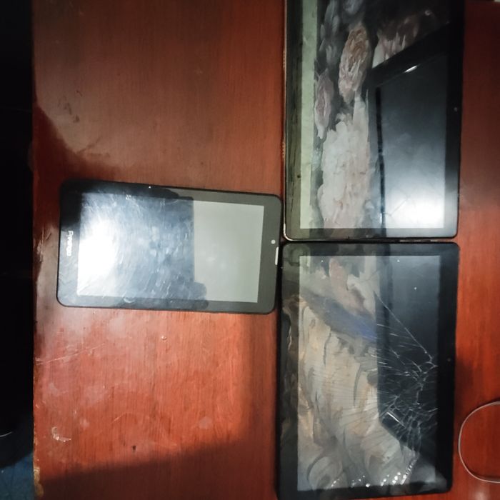 Планшеты на запчасти / под восстановление | Samsung, Pixus, Prestigio