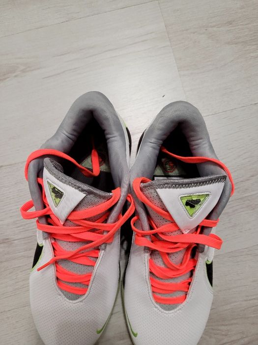 Кроссовки NIKE LEBRON XXII нові оригінал