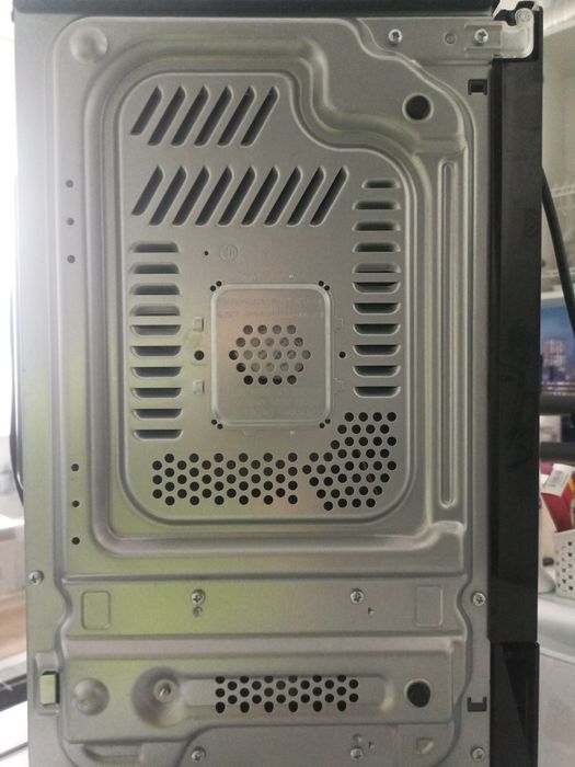 Продам мікрохвильову піч или микроволновку expert 700 вт