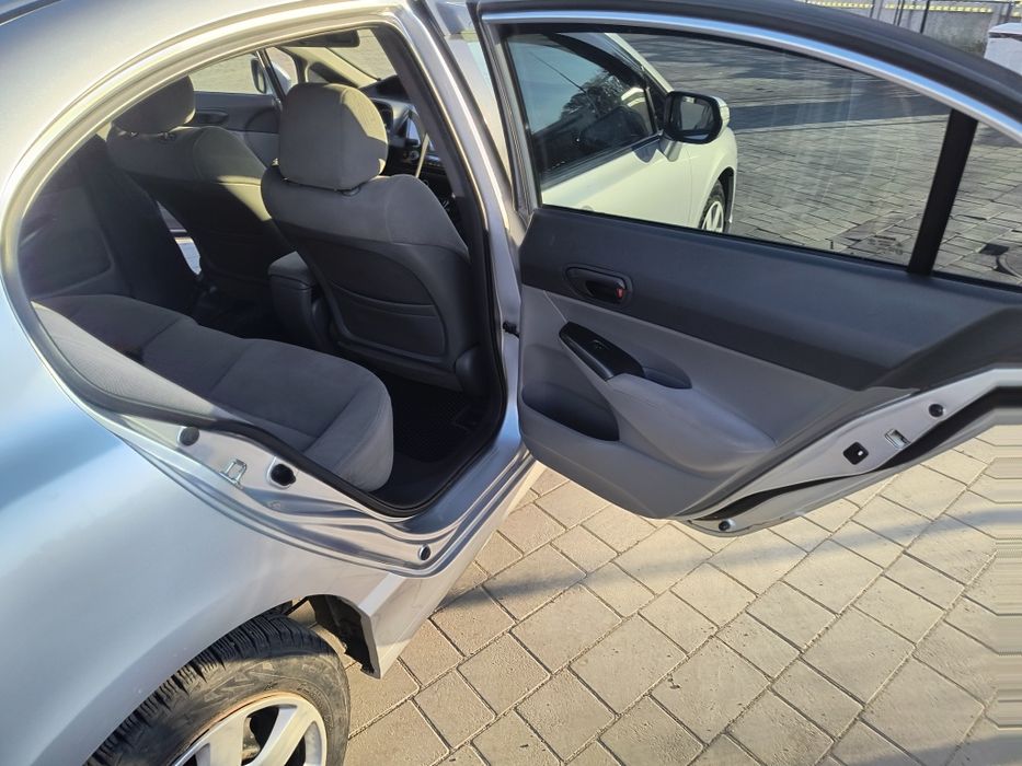 Honda Civic 2008, 1.8 газ/бензин