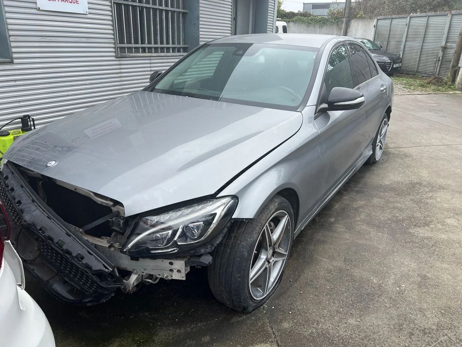 Para peças MERCEDES-BENZ Classe C (W205)