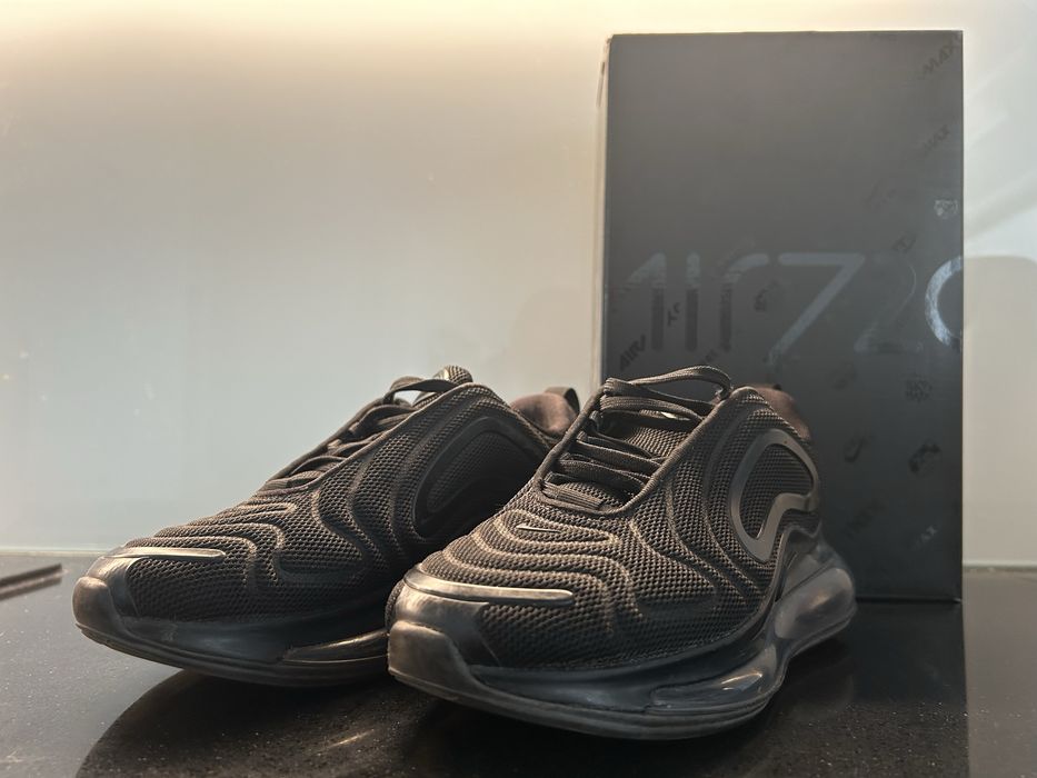 Buty damskie Nike Air Max 720 czarne rozm. 38