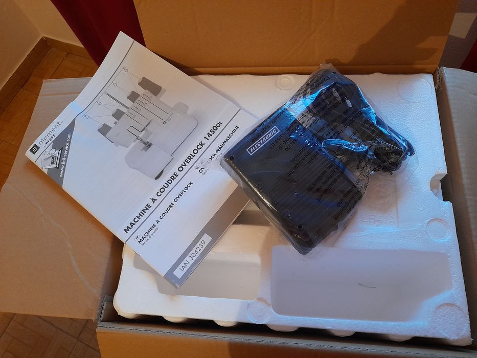 Máquina de costura overlock element pfaff