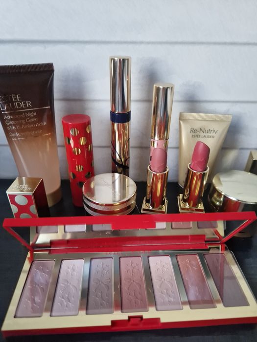 Продам набор косметики,крема,помады,Англия/ бренд/ Estee Lauder