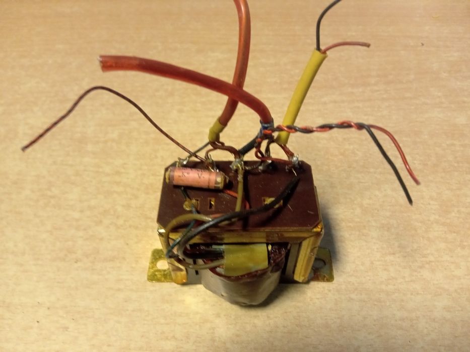 Niemiecki Transformator głośnikowy na lampę Ecl86