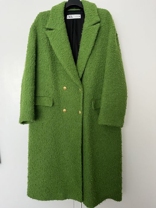 Sobretudo pelo encaracolado zara