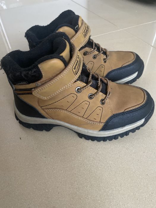 Buty chłopięce 32