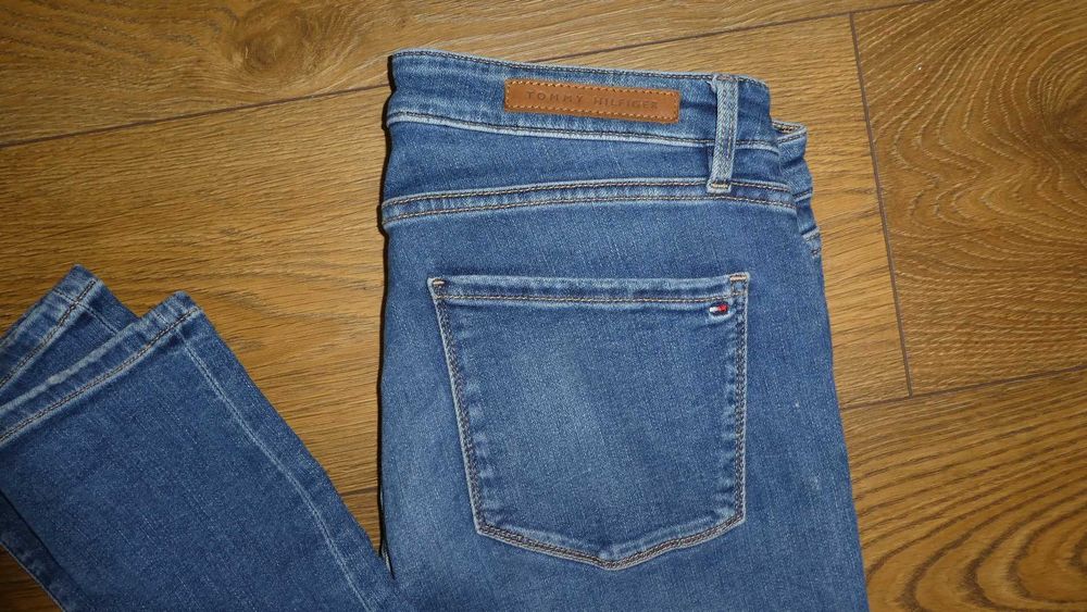TOMMY HILFIGER jeans damskie  28/32 oryginalne