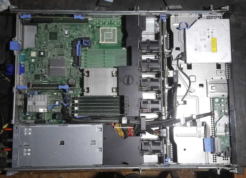Сервер Dell PowerEdge R320