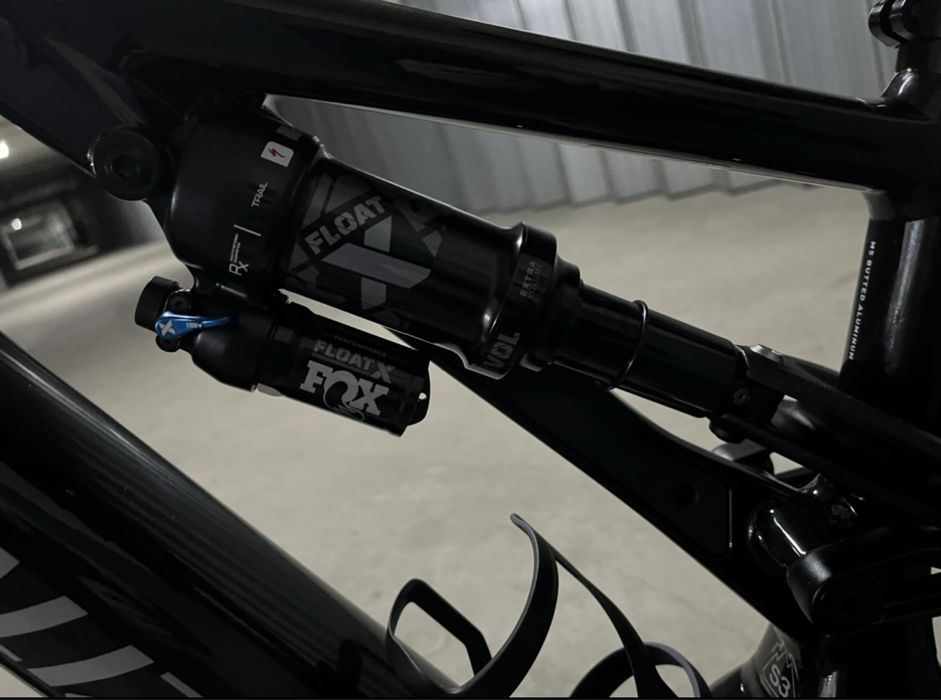 Bicicleta BTT eléctrica Specialized