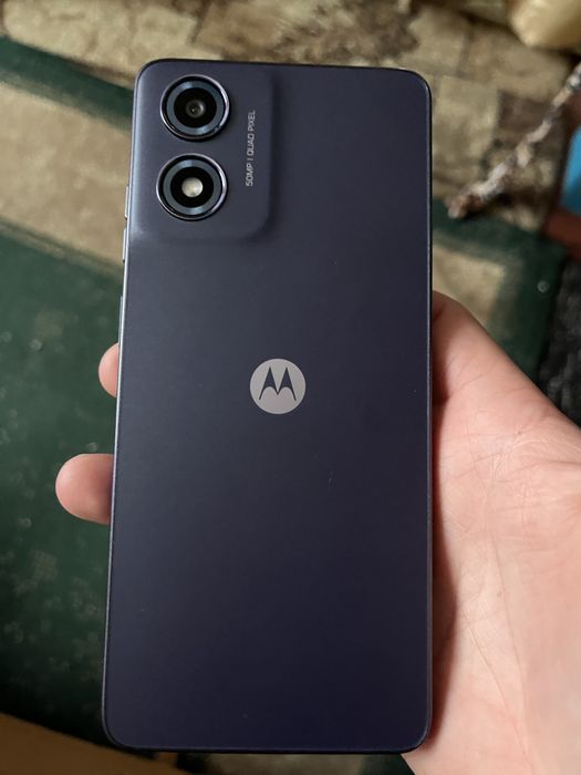 Продам телефон моторола g04