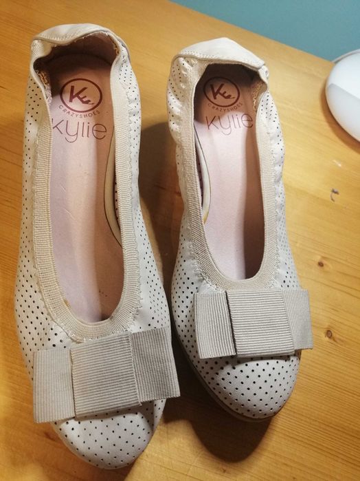 Buty beżowe rozmiar 37