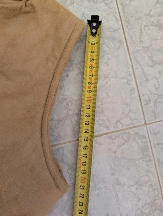 Casaco sem mangas peludo