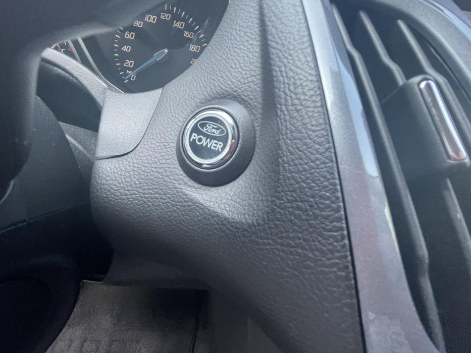 Форд Фокус Тітаніум