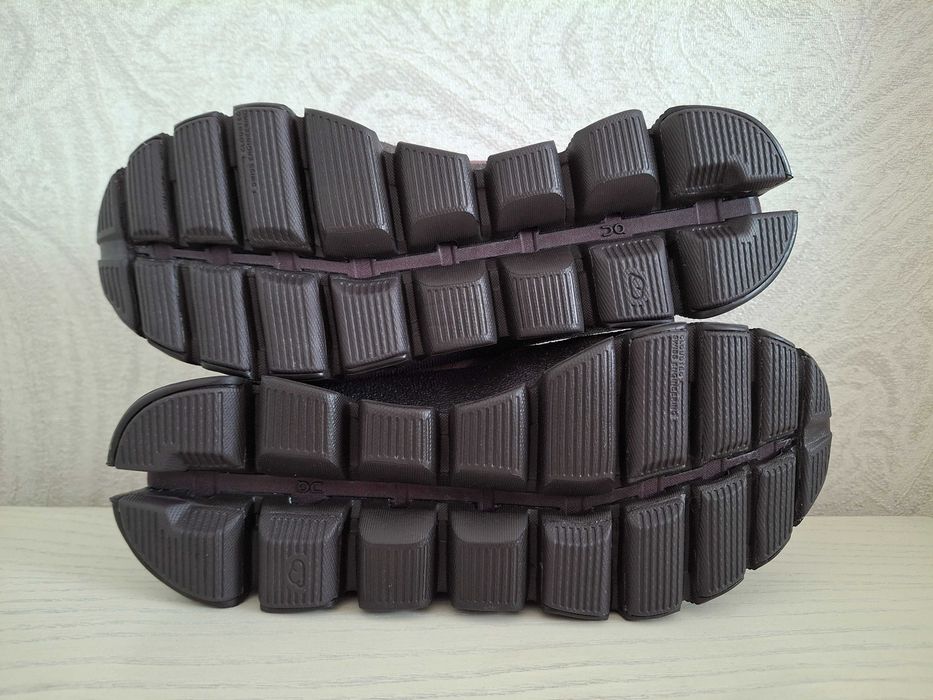 Кросівки On Cloud Dip Нові 37,5р.