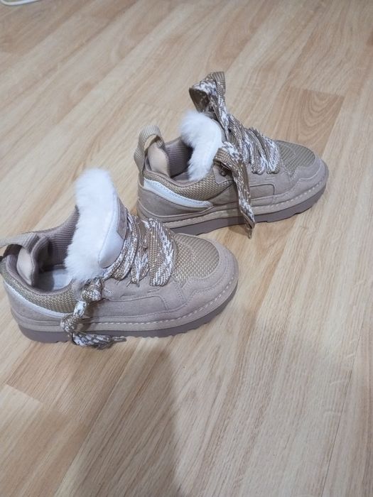 Продаються дитячі весняні кросівки, розмір 34, по собівартості