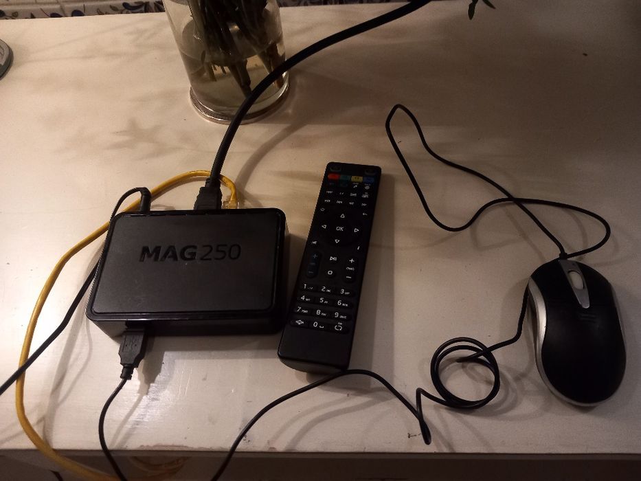 MAG 250 box  IPTv