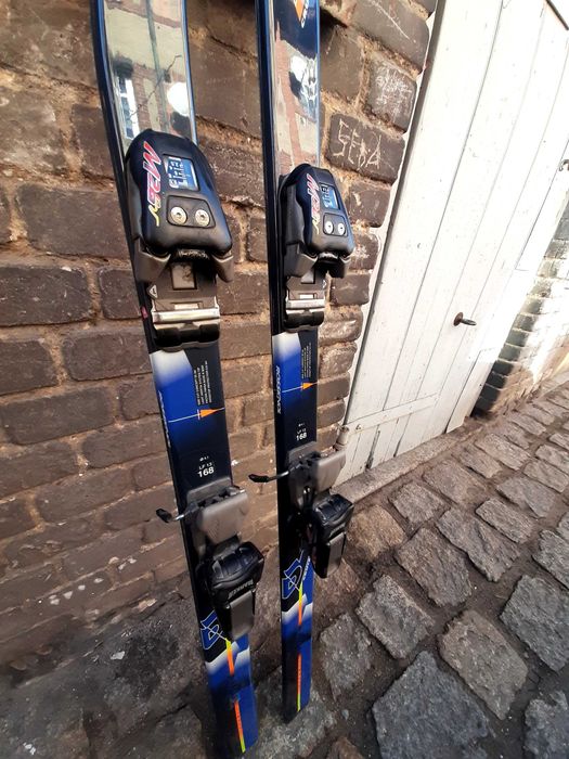 Narty zjazdowe Rossignol 168 cm.