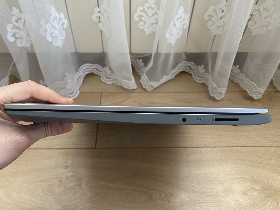 Ноутбук Lenovo IdeaPad 3 17ADA05(Ryzen 3 3250 4x2,6GHz, 4gb, SSD 256gb