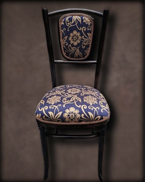 Комплект з двох стільців та двох крісел Венських після реставрації !