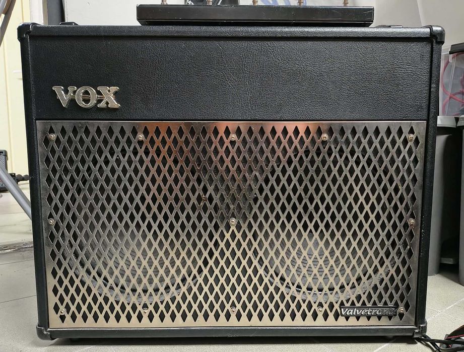 Wzmacniacz gitarowy VOX VT 100