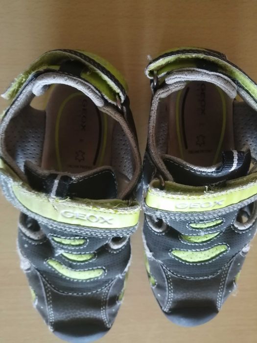 Sandálias geox 28