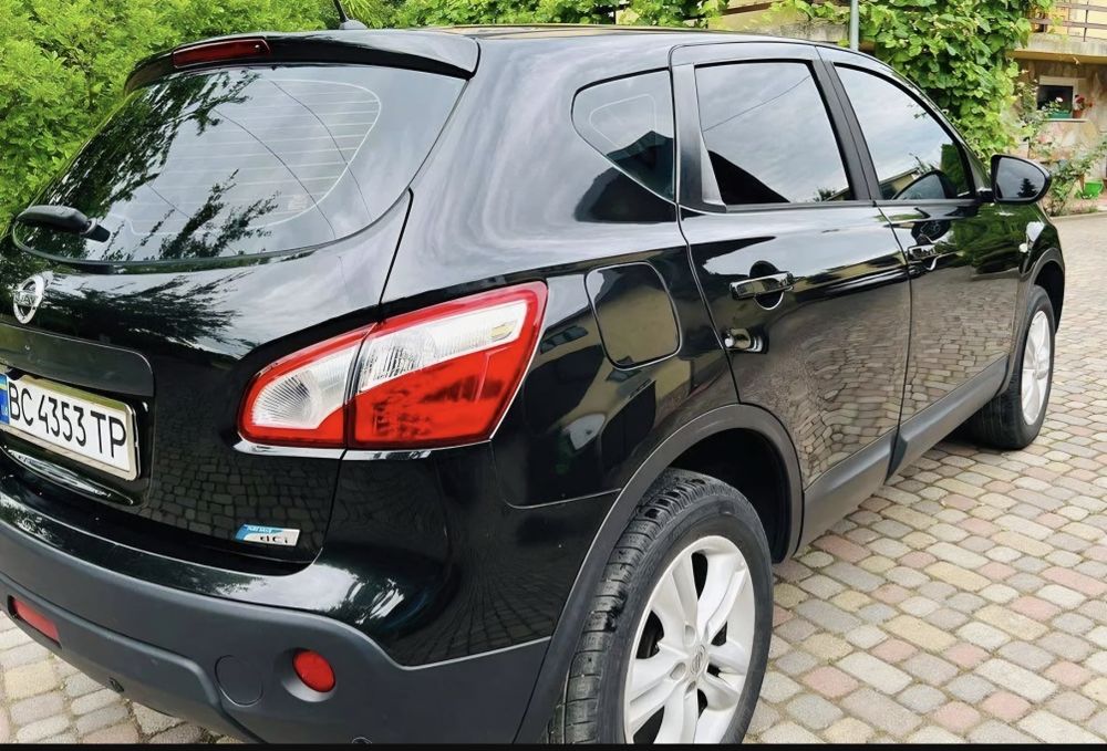 Продам авто NISSAN