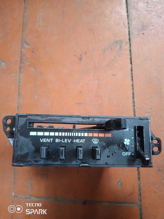 Крайслер Вояджер блок печки.