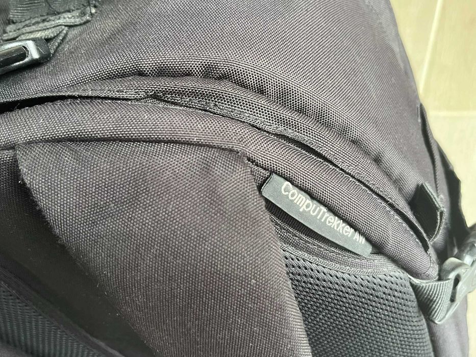 Lowepro CompuTrekker AW –Mala Fotográfica, compartimento para portátil