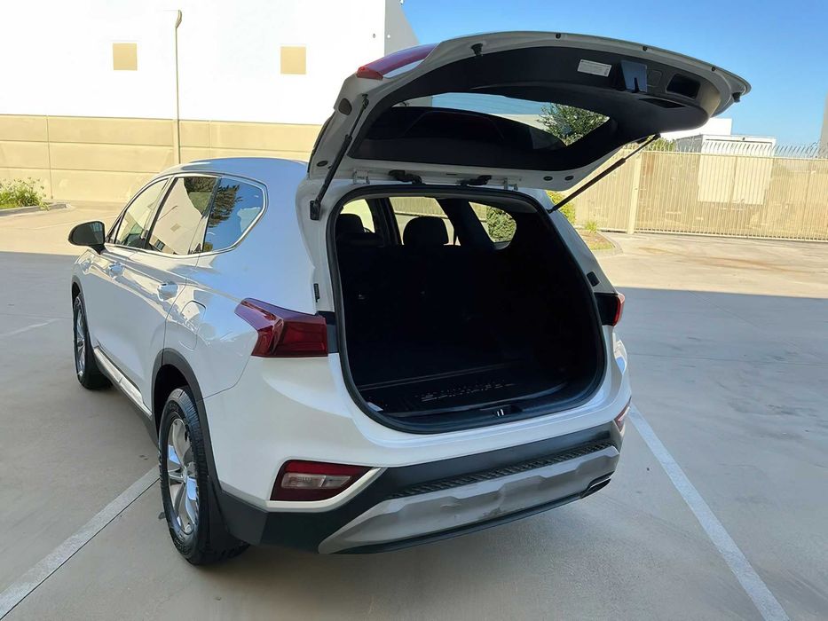 Hyundai Santa Fe      2019