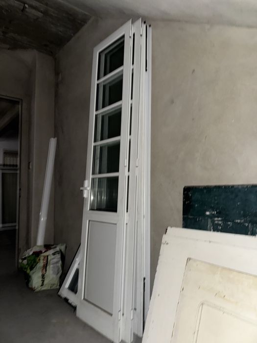 Conjunto janelas e portas e portadas em aluminio lacado